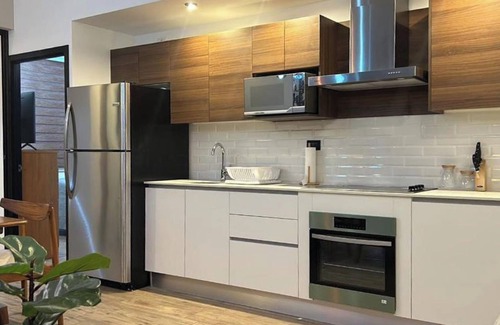 Zona 13 Apartamento | 5 minutes from shopping malls! Apartment suite EON Zone 10