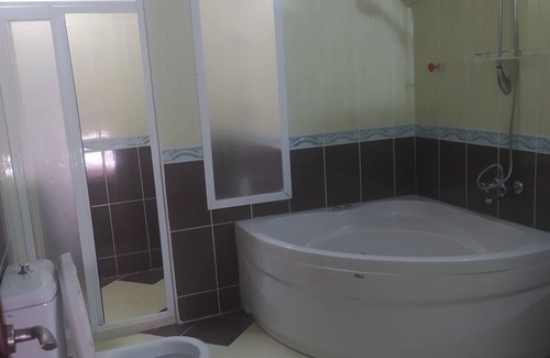 Mezetli Apartamento | 5 minutes to Beach. Peaceful City Center 3 BR Family Flat with Park view.