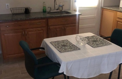 Binghamton Casa | 5 minutes to UHS and the shops.