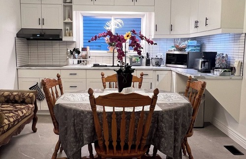 Algoma District Casa | Peacefully elegant 1bedroom/ 1 Bathroom house in Sault Ste. Marie