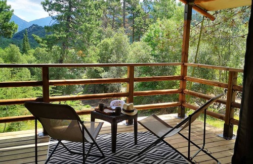 Ucciani Cabaña | Gîte-Familiar-Baño en la habitacion-Vista a la Montana