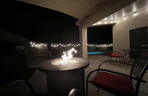 San Tan Valley Casa | 5 Star~Heated Pool~SpaHotTub~New furniture~EVplug~Relaxing Oasis Desert Retreat!