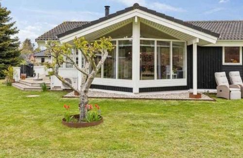 Kaldred Casa | 5 star holiday home in Eskebjerg