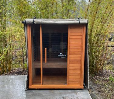 Royal Hawaiian Estates Casa | 5-Star Luxury Sauna-Spa Retreat Near Volcano Nat'l