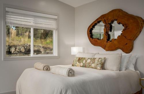 Royal Hawaiian Estates Casa | 5-Star Luxury Sauna-Spa Retreat Near Volcano Nat'l