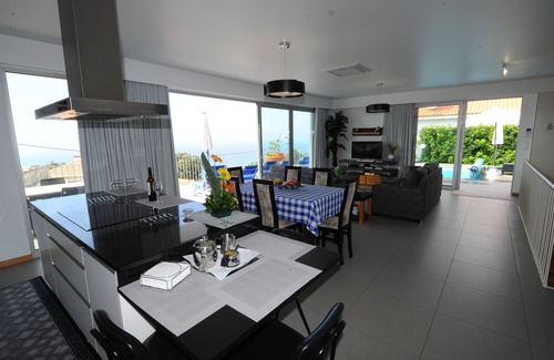 Arco da Calheta Villa | 5 Estrella del arco iris "Villa Azul" piscina climatizada, sauna, jacuzzi