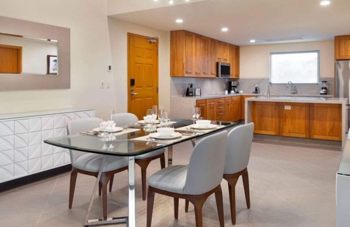Santa Rosa Apartamento | 5 Star Resort w/ Luxurious, Gorgeous Suites. Diff size rooms & all inclusive opt