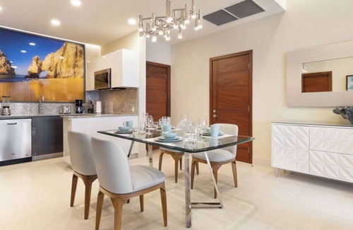 Santa Rosa Apartamento | 5 Star Resort w/ Luxurious, Gorgeous Suites. Diff size rooms & all inclusive opt