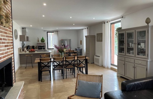 Montesquieu Villa | casa de campo para 12 personas, aire acondicionado., calentamiento de piscinas. petanca, bicicletas, tranquilo.