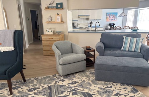 Port Charlotte Casa | 5 Starfish Stay Wonderful home with heated private pool in quiet neighborhood