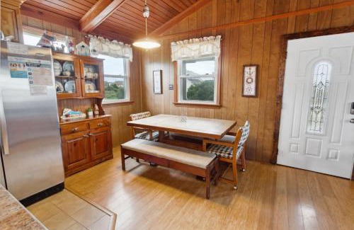 Colington Casa | 5005 - Bristow`s Bungalow