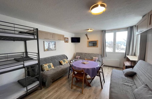 Le Super-Sauze Apartamento | 50m from ski slopes, floor -1, view valley, tv, ski locker, 30m², Sauze - Super Sauze