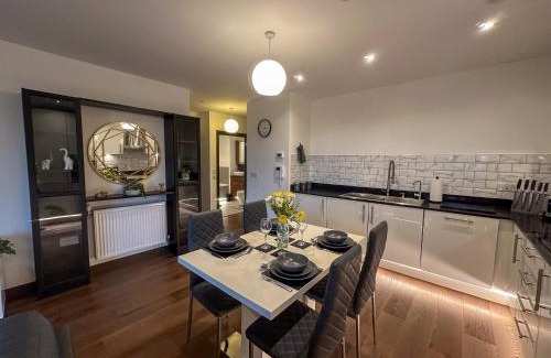 Maidstone Apartamento | 51 Guinevere Point