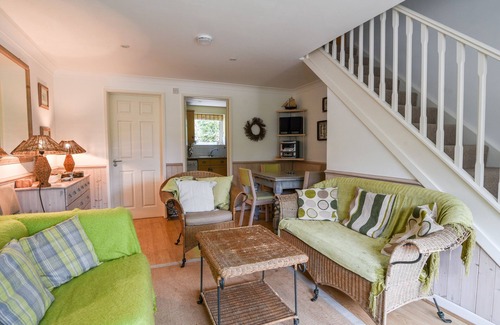 Charmouth Cabaña | 52 Fernhill Heights