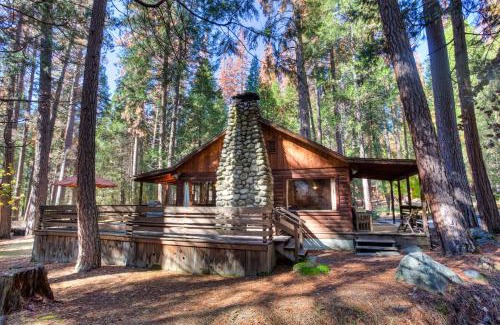 North Wawona Casa | 53 Creekside Cabin