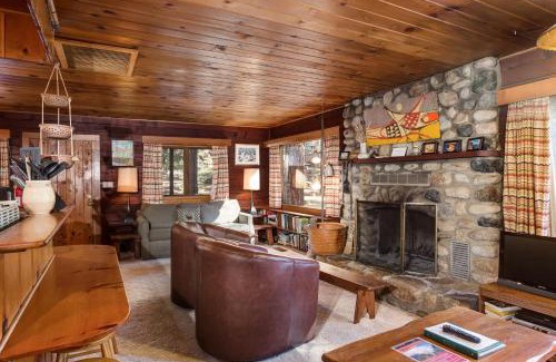 North Wawona Casa | 53 Creekside Cabin