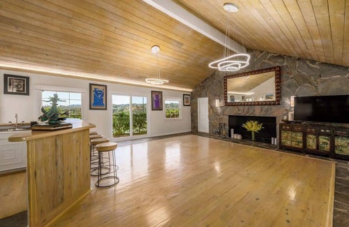 Bel Air Villa | 5BD Bel Air Farmhouse w/Tennis Court Pool &Spa