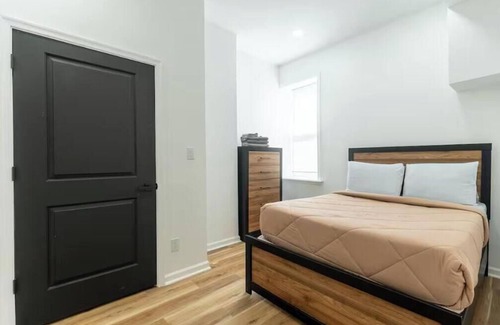 Newbold Casa | 5Bdrm Lush Luxury Living -SP Near Center City