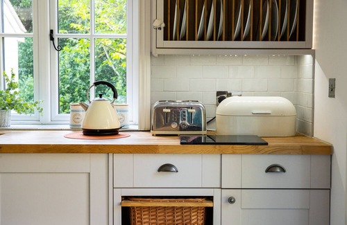 Battle Casa | 5BR-10Guests-Fireplace-HotTub-Pets ok - Parking