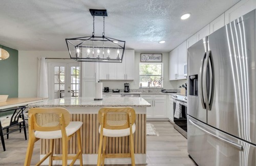 Orlando Casa | 5BR Home w/ Pool & Big Yard Near Universal Studios