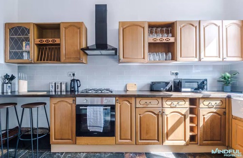 Pontefract Casa | 5BR House, Sleeps 10 guests - Free Parking - Professionals & Contractors