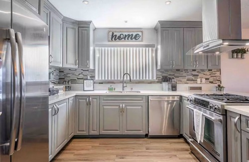 Paradise Casa | Casa 5BR con alberca, juegos, asador Cerca del Strip y del aeropuerto