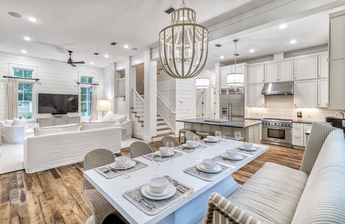 Forest District Casa | 5 BR Watercolor Oasis in Forest District. Beach Club Access, Golf Carts, Pools, Bikes, and More.