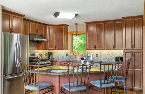 The Galena Territory Cabina | 5KINGBed 5 Bath~Upscale~Views~Games~Fire pit~Hot Tub~Theater~Pets~Luxe Amenities