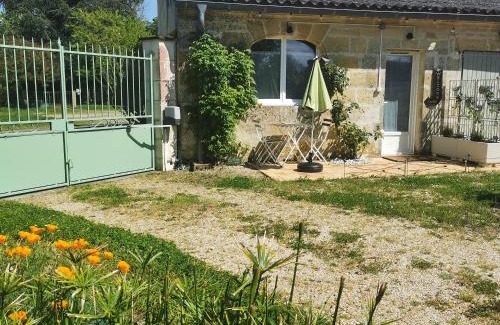 Sainte-Terre Casa | 5km Saint-Émilion, confortable gîte indépendant, terrasse - 2 personnes