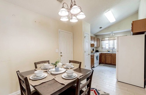 Lexington Casa | 5min to lake & 20 to Columbia - Aerie Oaks Cottage