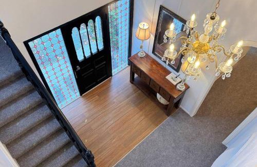 Tamahere Casa | 5Rooms life-style in City—“Golden Harvest Retreat”
