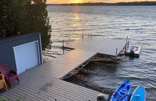 Wellington Casa | 6 Acre Retreat | Consecon | 8 Bedrooms | Waterfront