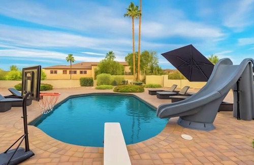 Paradise Heights Villa | 6 bd Desert Oasis w/ Pool, Slide, Pickleball+More!