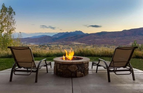 Eden Casa | 6 Bdr 4 are King hot tub fire pit BEST view