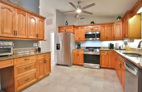 Trailer Estates Casa | 6 Bed 4 Bath Home Heated Pool Spa & Golf Simulator