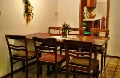 Langelsheim Apartamento | Apartamento de 6 dormitorios cerca de la antigua ciudad imperial de Goslar. Wicki's Biker Lodge