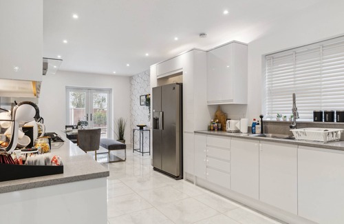 Grays Apartamento | 6-Bed House With Sauna, Jacuzzi & Private Driveway