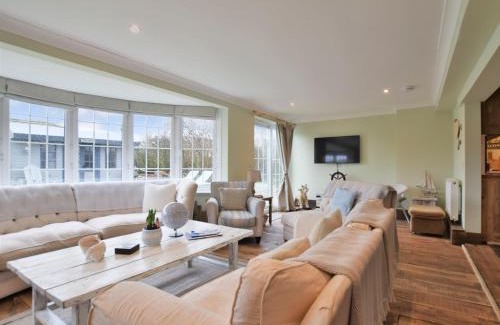 Camber Casa | 6 Bed in Camber 89037