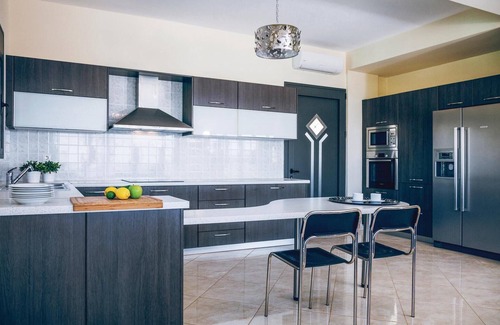 Milatos Casa | Preciosa casa de 6 dormitorios en.