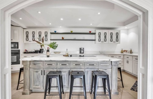 Hopewell Villa | 6-Bedroom MOSAIC Luxury Villa