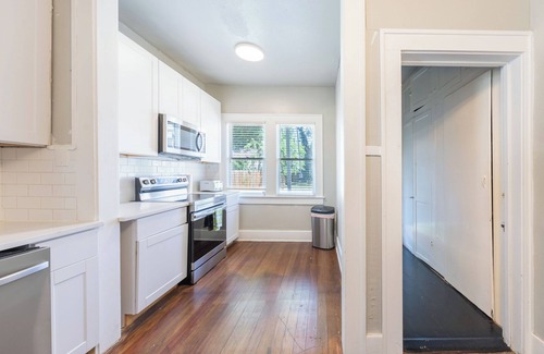 Highland Park Villa | 6 bedroom spacious living near downtown