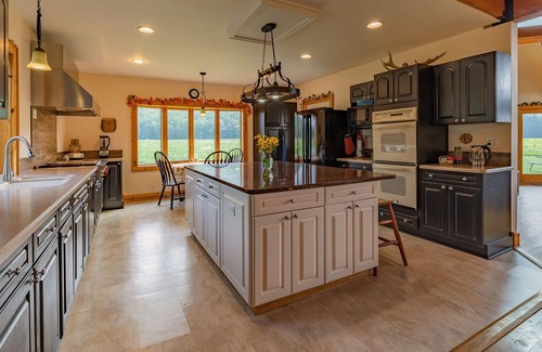 Ithaca Cabina | 6 Bedroom Ultimate Family Retreat