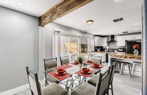 Spring Valley Casa | 6 Beds, 2.5 Bath - Private Pool/Spa - Steam Room