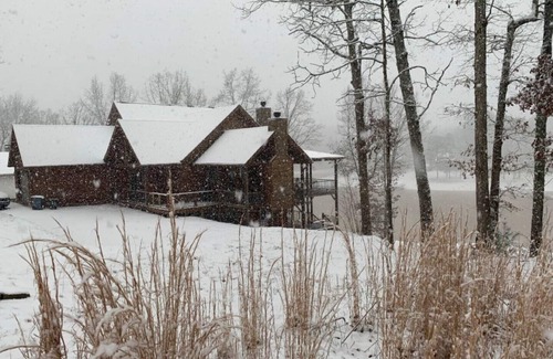 Blairsville Casa | 6 BR Luxury Lake Nottely Mountain Retreat