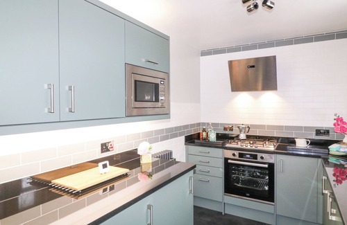 Bamford Cabaña | 6 FIDLERS CLOSE, with open fire in Bamford