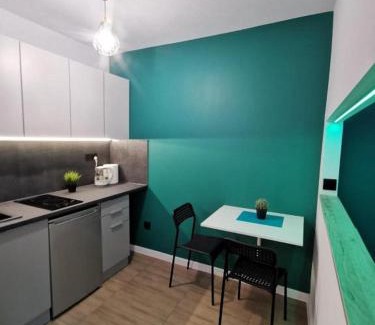 Czestochowa Apartamento | 6 Kawalerka Szmargdowa
