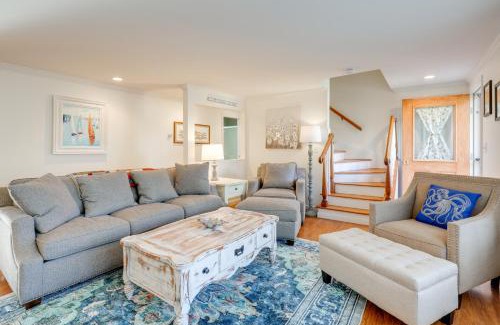 Brewster Casa | 6 Mi to Beach Home with Deck in Brewster!