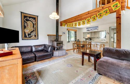 Sierra City Casa | 6 Mi to Downieville Downhill Cabin with Mtn Views