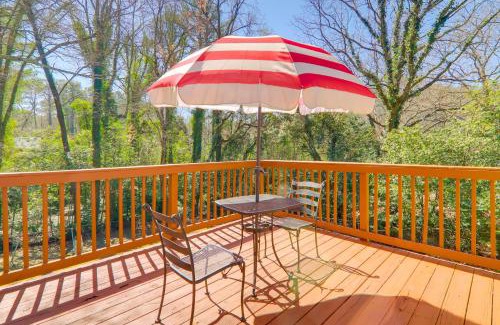 Snellville Casa | 6 Mi to Stone Mtn Park The Forrest Home with Deck