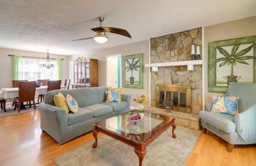 Snellville Casa | 6 Mi to Stone Mtn Park The Forrest Home with Deck